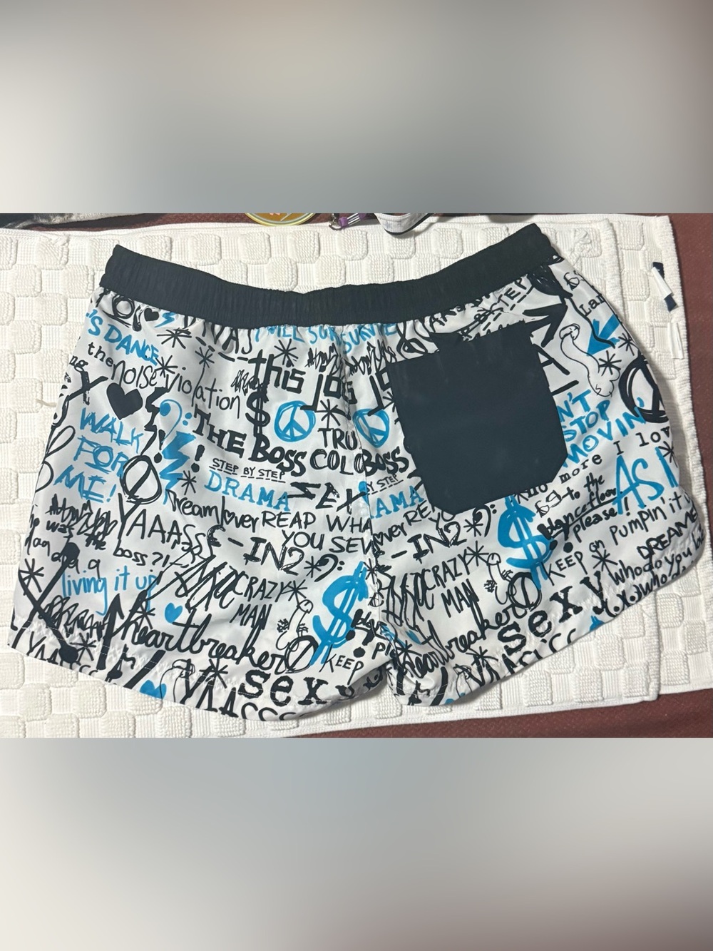 C-IN2 White Graffiti Print Swim Trunks - Button + Zipper - XL - Picture 3 of 7
